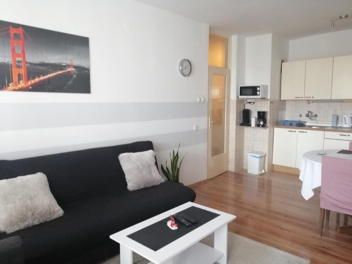 Apartman Dea Apartment Rijeka Exterior photo
